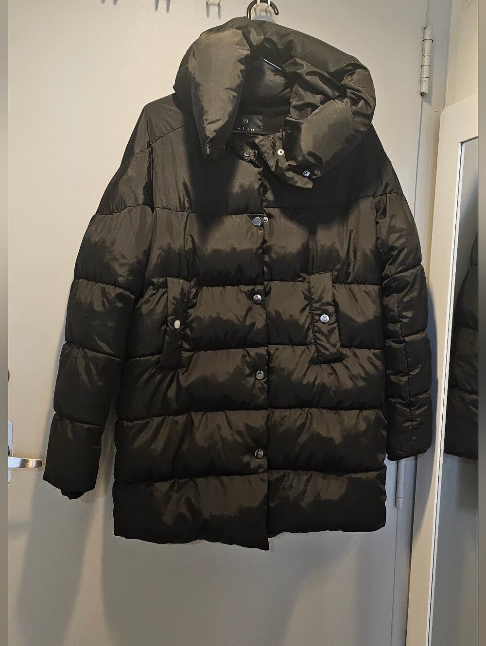 Suzy Shier Black Quilted Puffer Coat with Hood